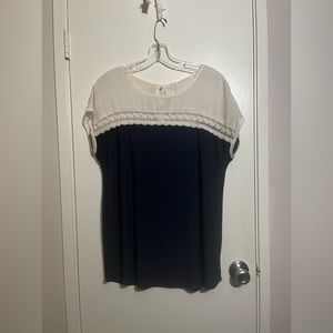 Cute Blouse With Lace Details